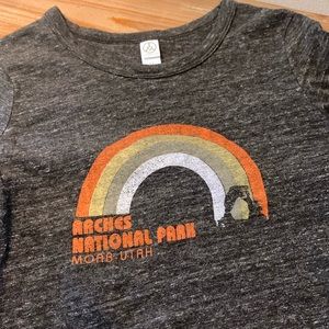 Arches National Park tee GUC
